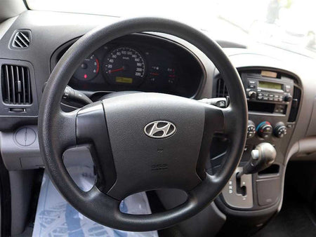 Hyundai Starex — photo 09