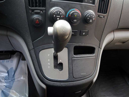 Hyundai Starex — photo 13