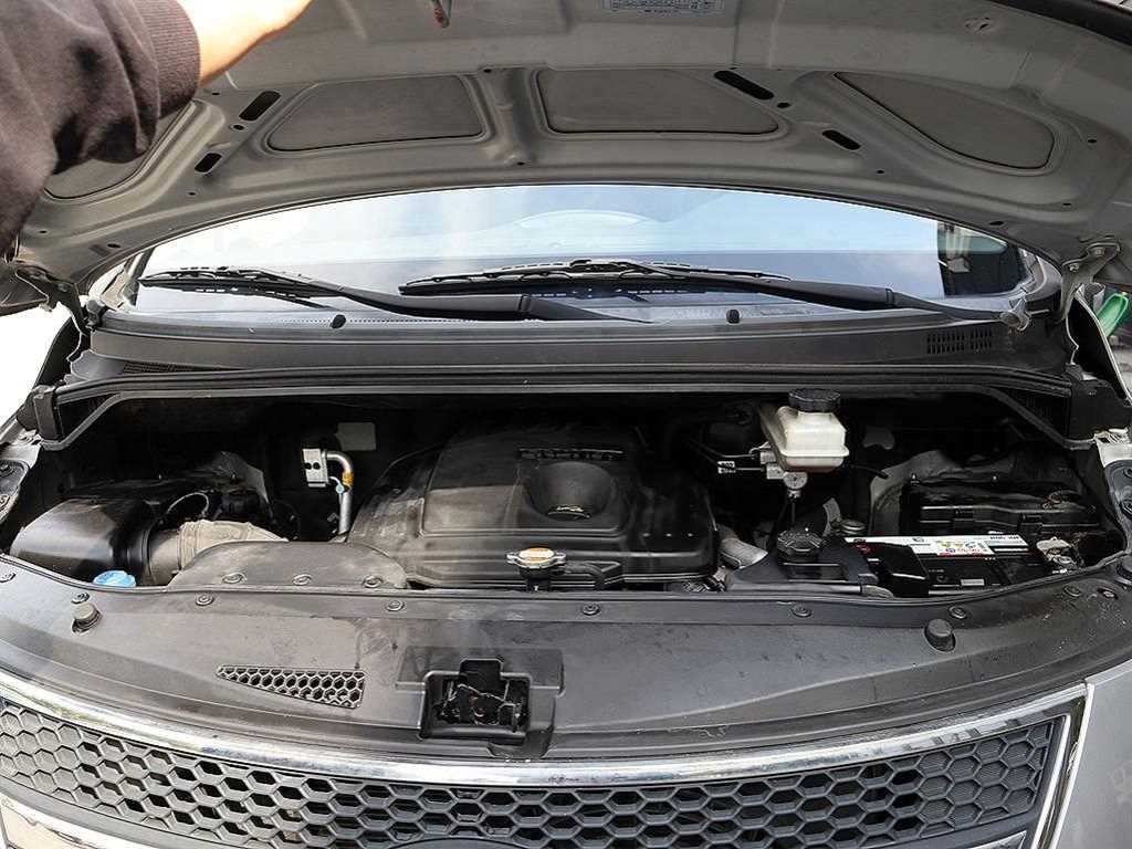 Hyundai Starex — photo 15