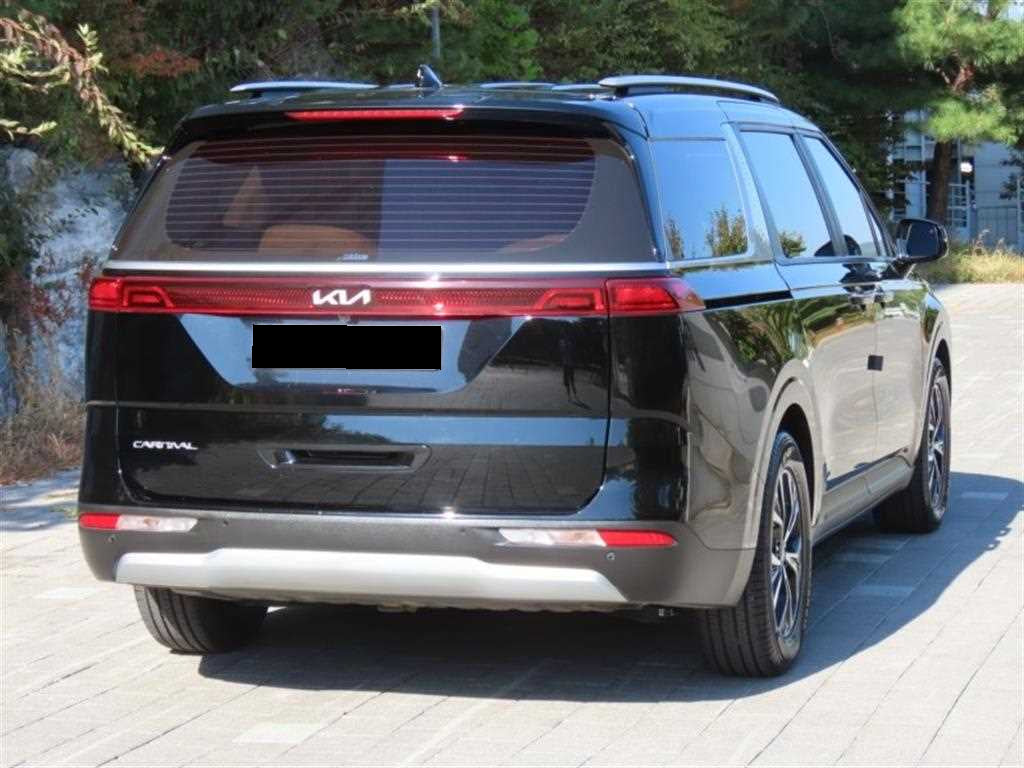 Kia Carnival — photo 03
