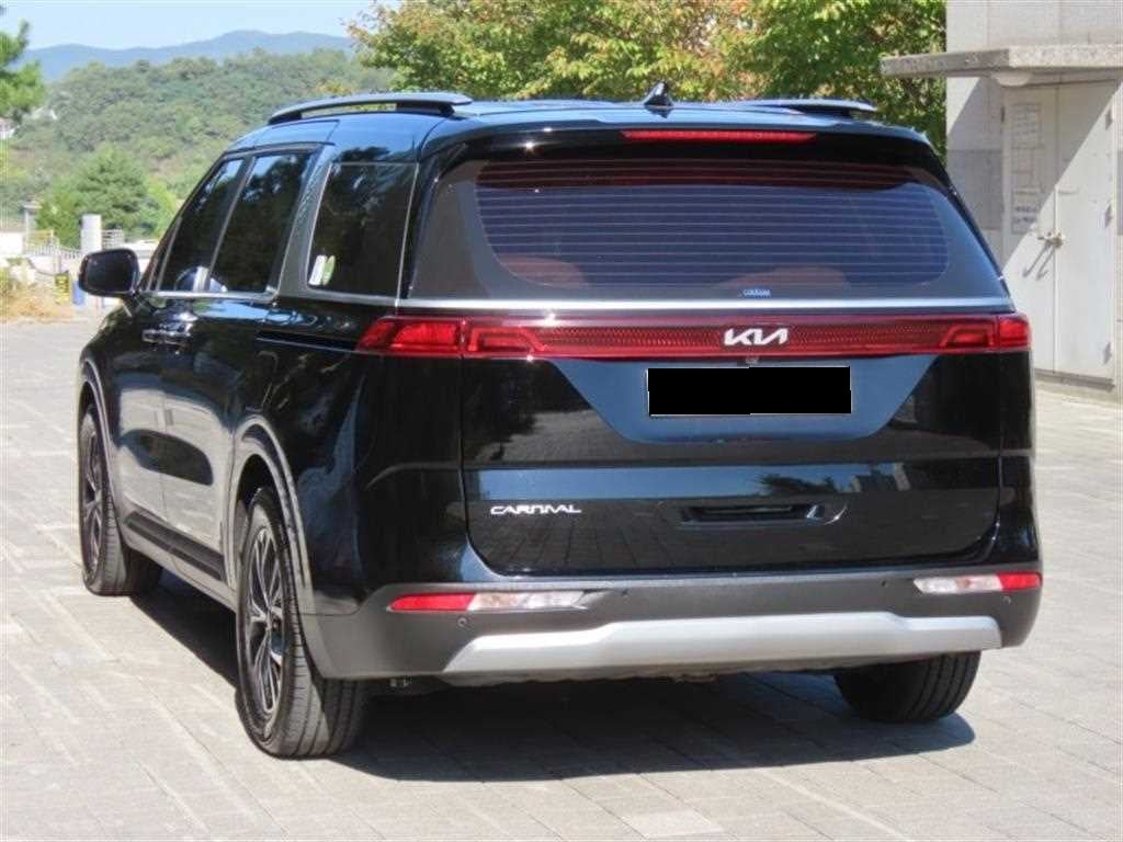Kia Carnival — photo 04