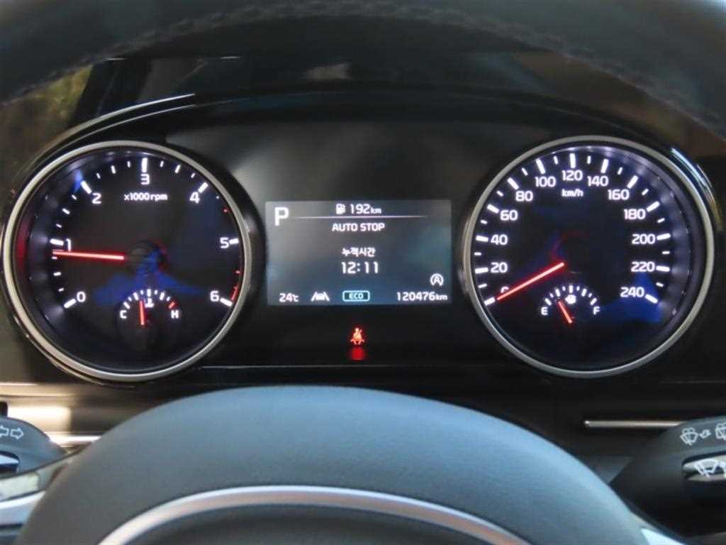 Kia Carnival — photo 05