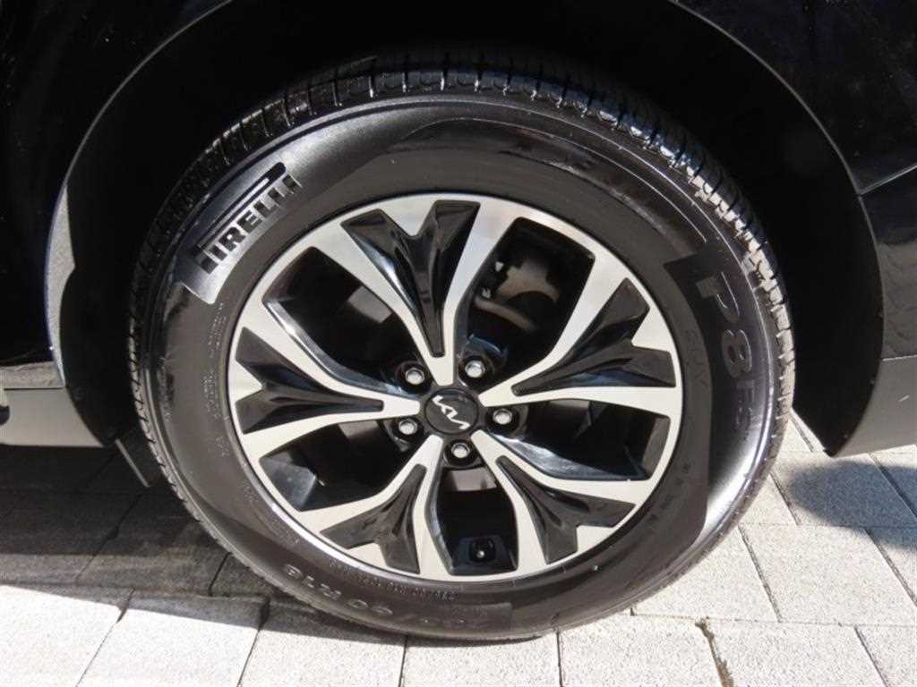 Kia Carnival — photo 17