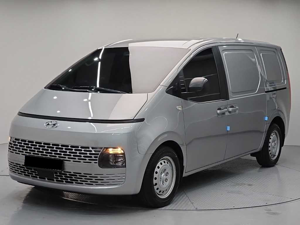 Hyundai Staria — photo 01