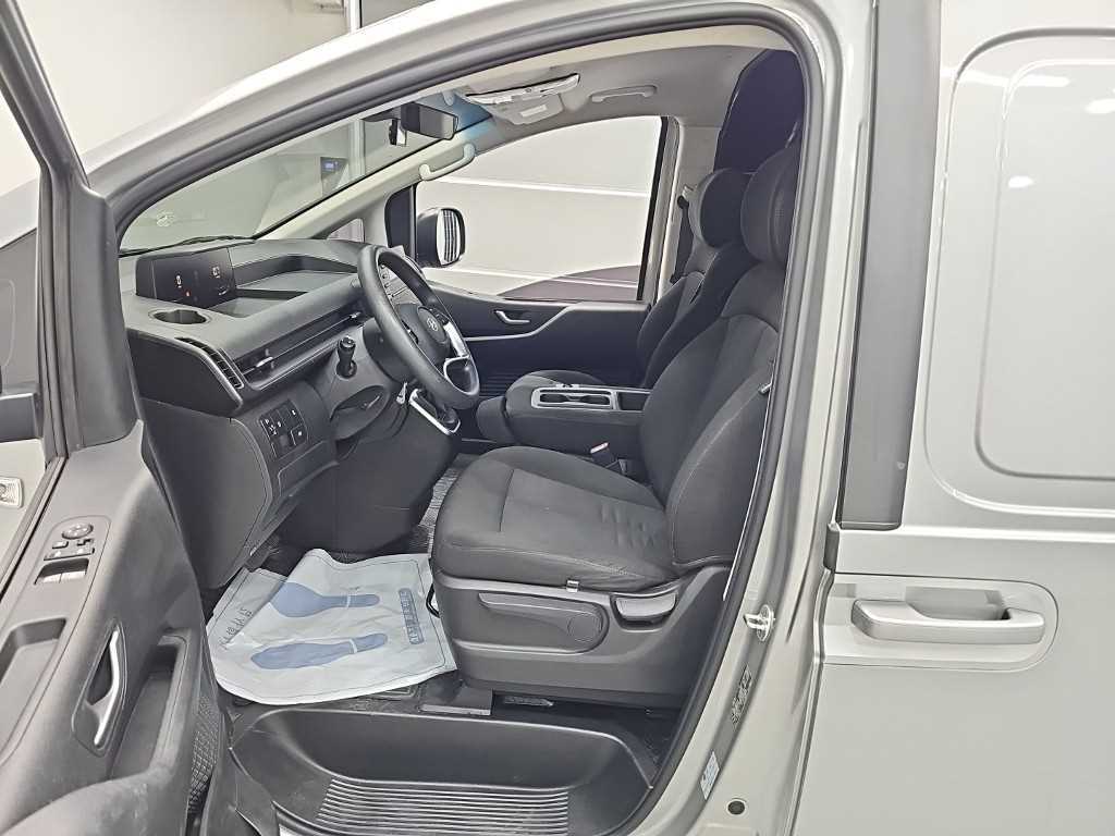 Hyundai Staria — photo 11