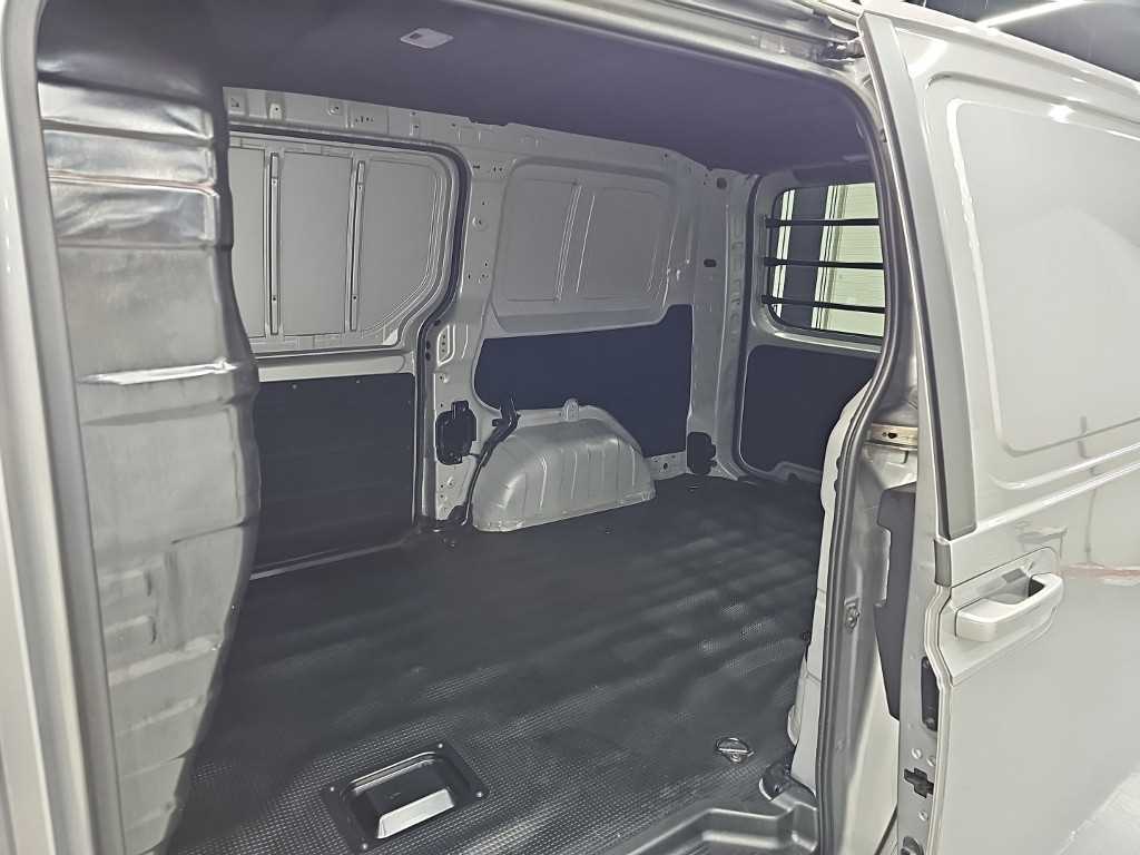 Hyundai Staria — photo 12