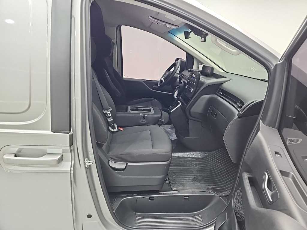 Hyundai Staria — photo 19