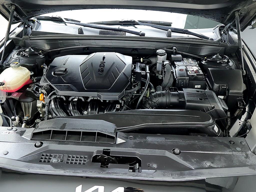 Kia K8 — photo 08