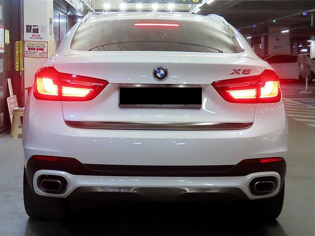 BMW X6 — photo 05