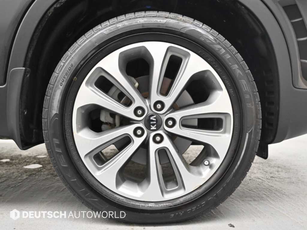 Kia Sorento — photo 05