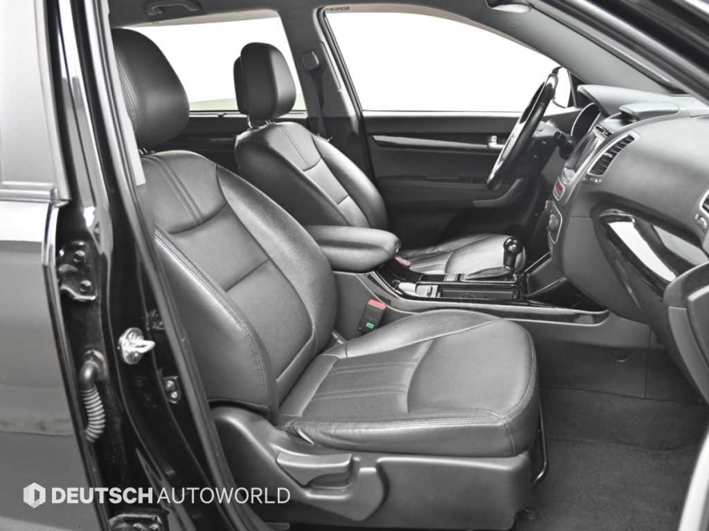 Kia Sorento — photo 10
