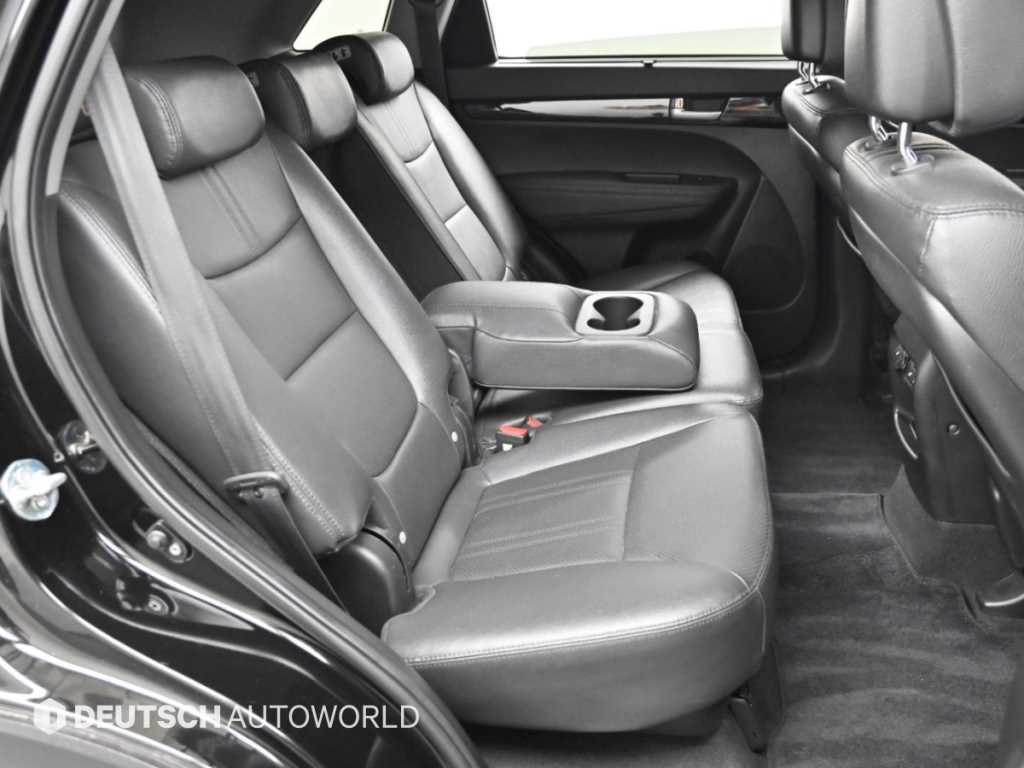 Kia Sorento — photo 12