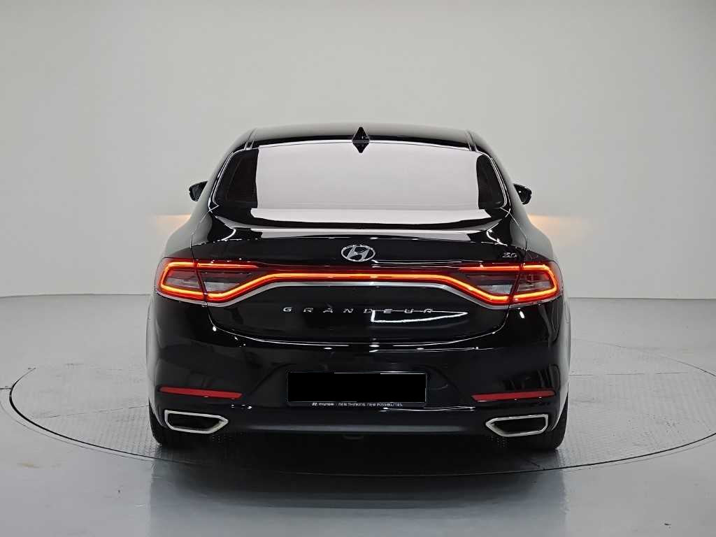 Hyundai Grandeur — photo 03