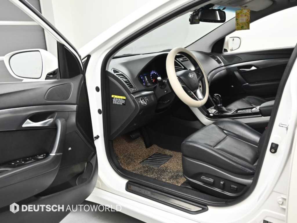 Hyundai i40 — photo 11