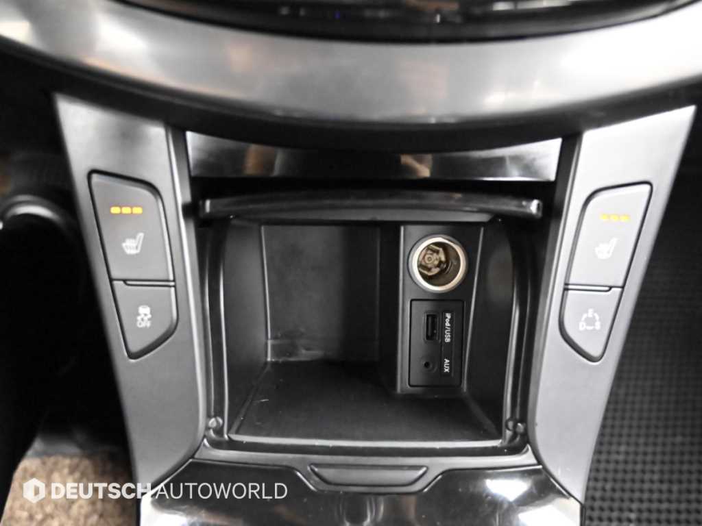 Hyundai i40 — photo 17