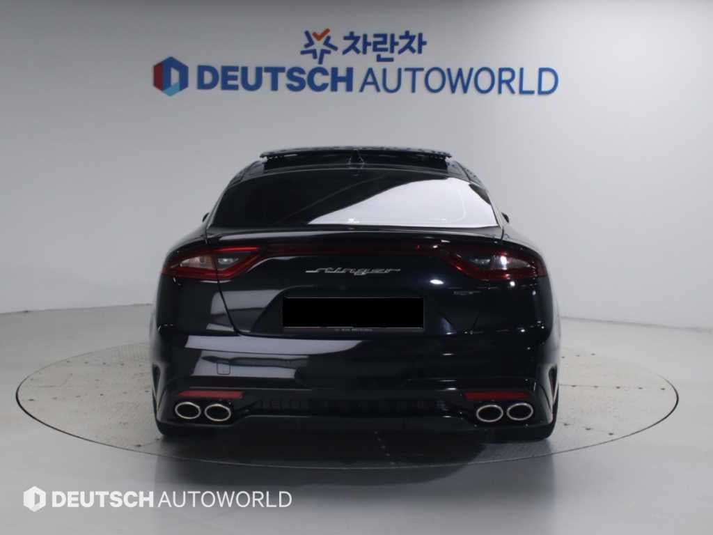 Kia Stinger — photo 04