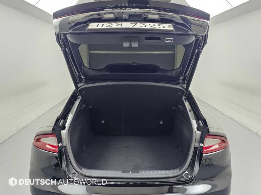 Kia Stinger — photo 05