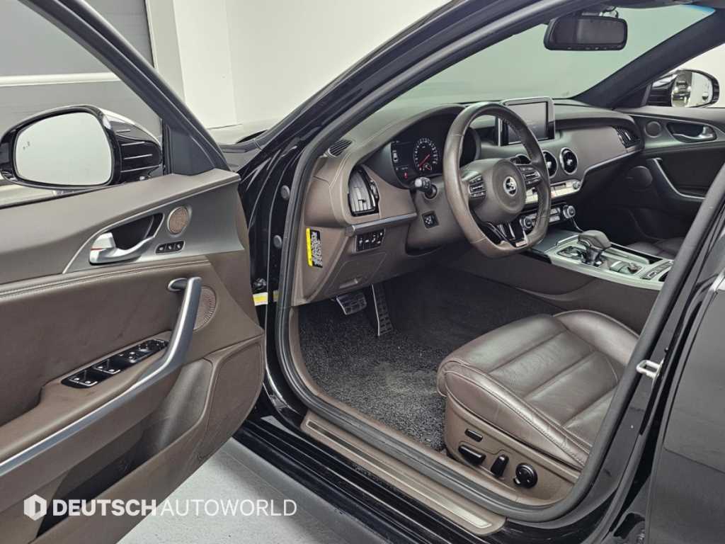 Kia Stinger — photo 10