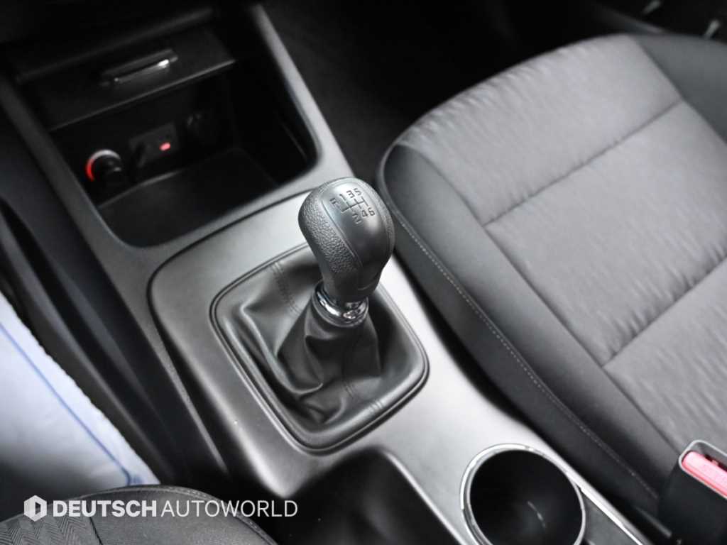 Kia K3 — photo 09