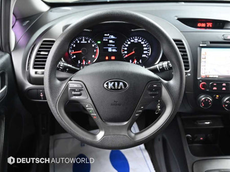 Kia K3 — photo 13