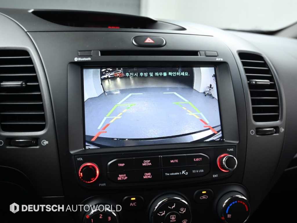 Kia K3 — photo 15