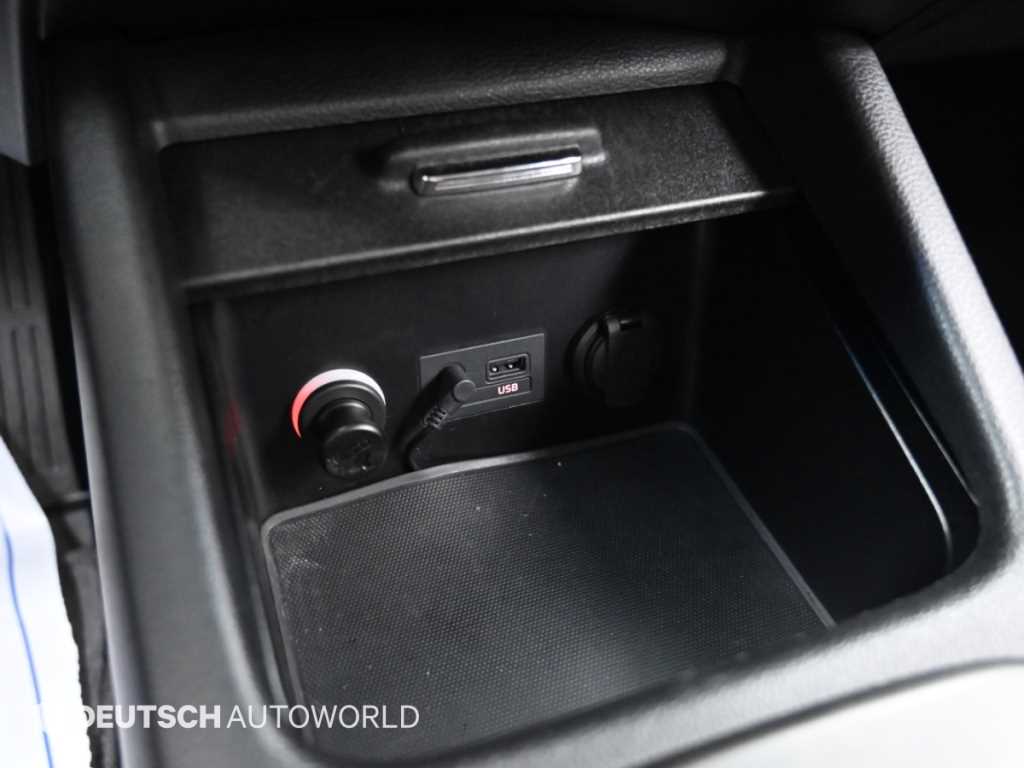 Kia K3 — photo 17
