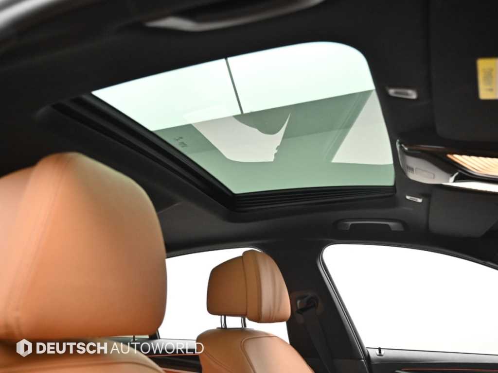 BMW 5-Series — photo 11