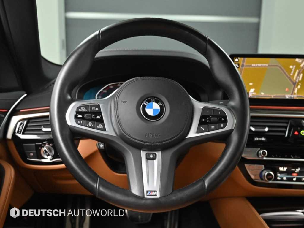 BMW 5-Series — photo 14