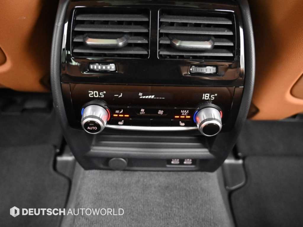 BMW 5-Series — photo 19