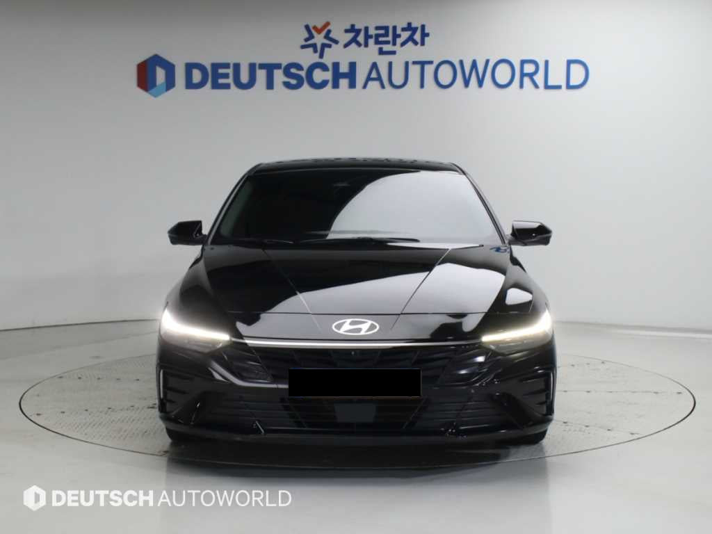 Hyundai Avante — photo 03