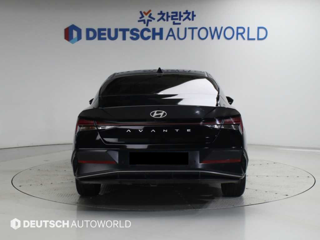 Hyundai Avante — photo 04