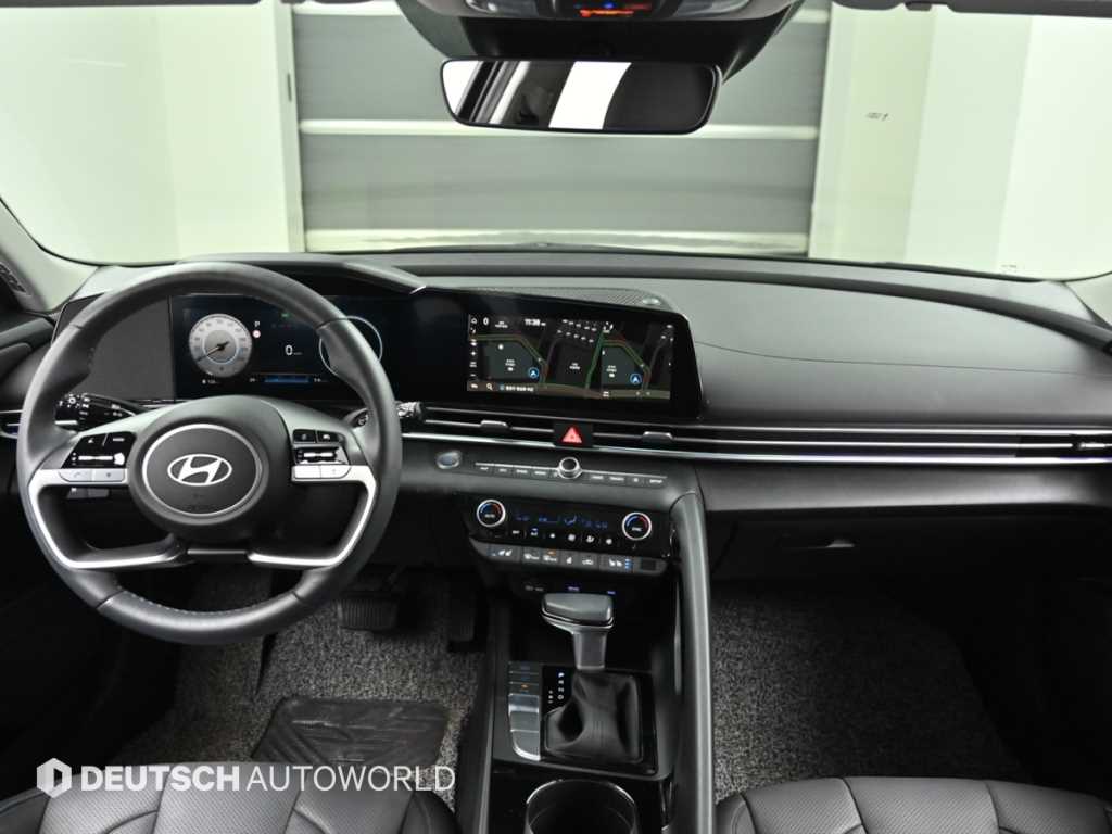 Hyundai Avante — photo 07