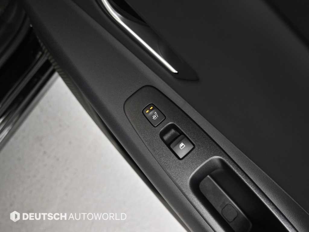 Hyundai Avante — photo 16