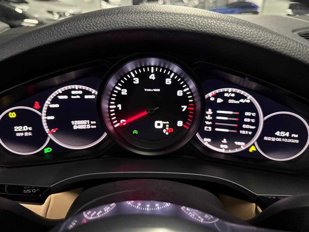 Porsche Cayenne — photo 07
