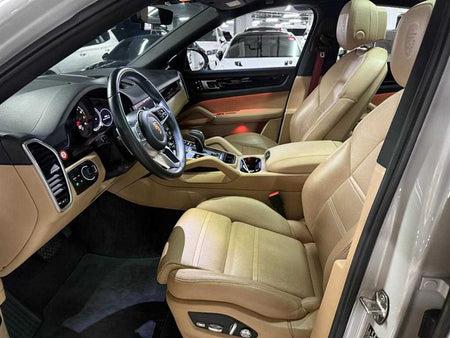 Porsche Cayenne — photo 10