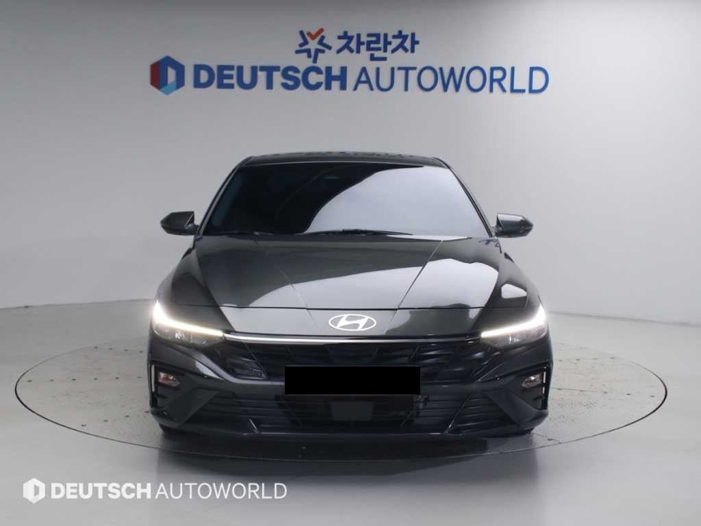 Hyundai Avante — photo 03