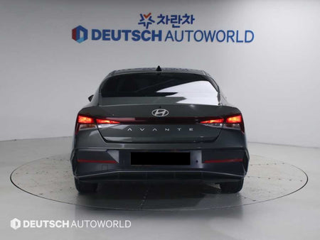 Hyundai Avante — photo 04