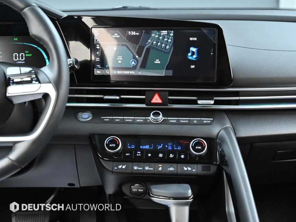 Hyundai Avante — photo 14