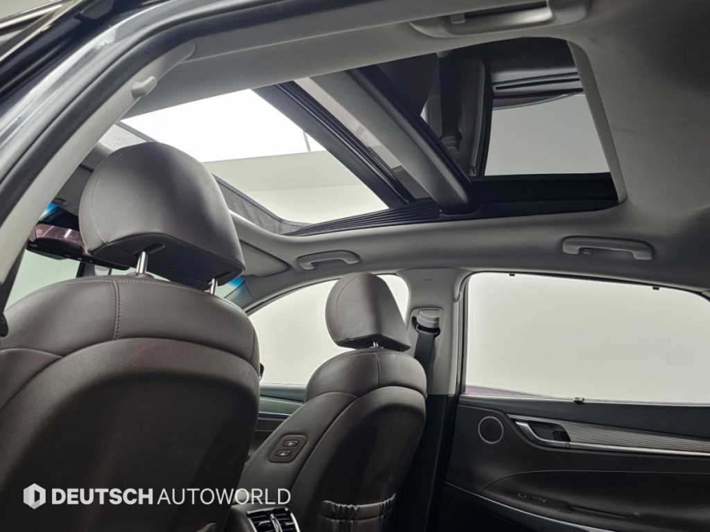 Hyundai Grandeur — photo 18