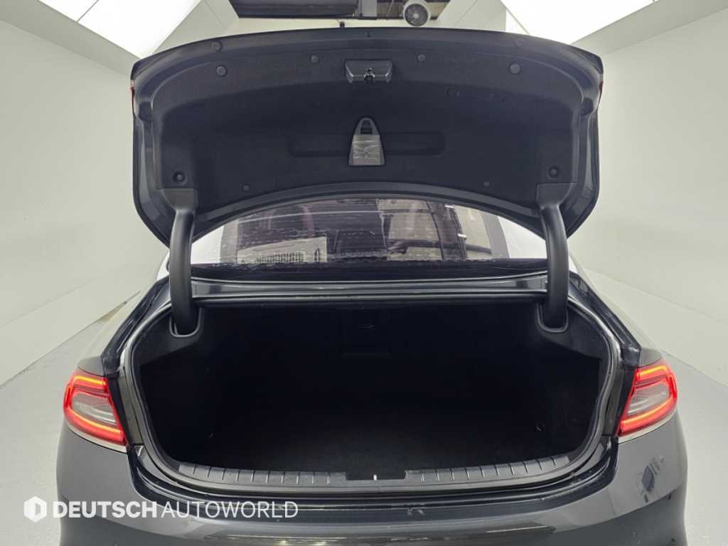 Hyundai Grandeur — photo 19