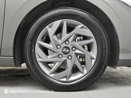 Hyundai Avante — photo 05