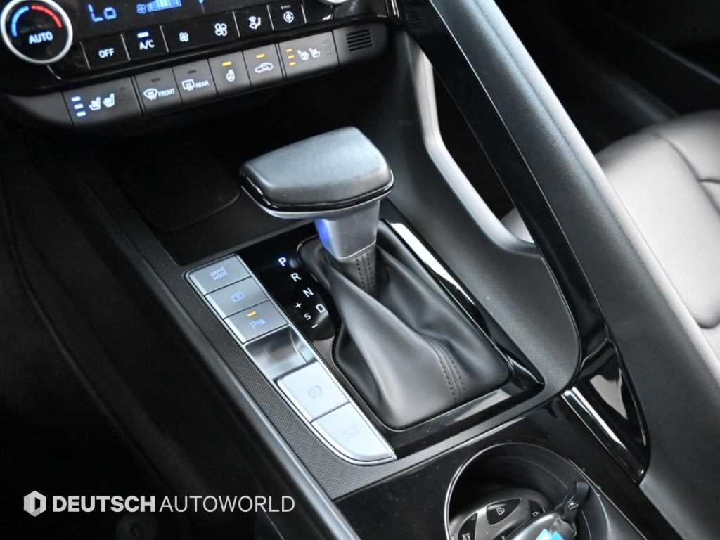 Hyundai Avante — photo 09