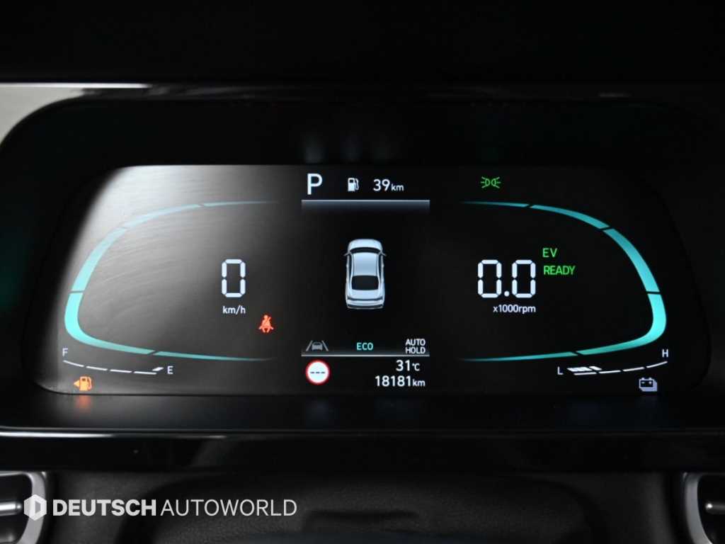 Hyundai Avante — photo 08