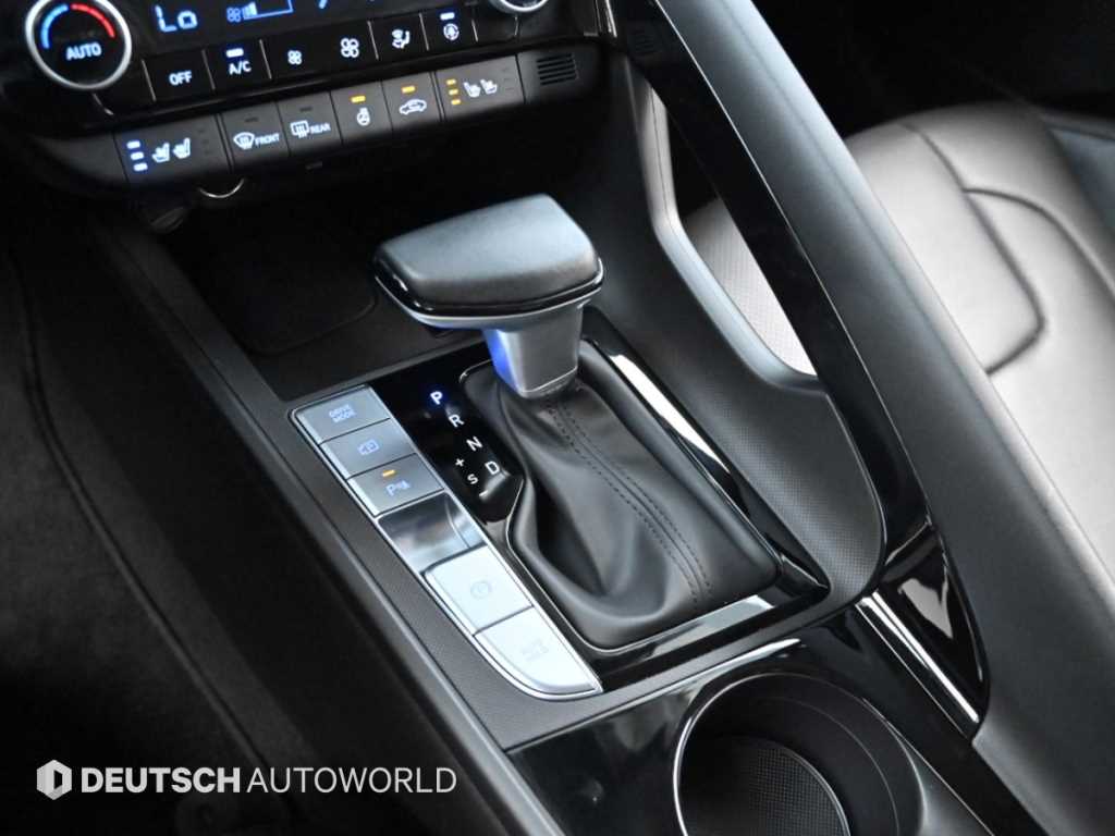 Hyundai Avante — photo 09