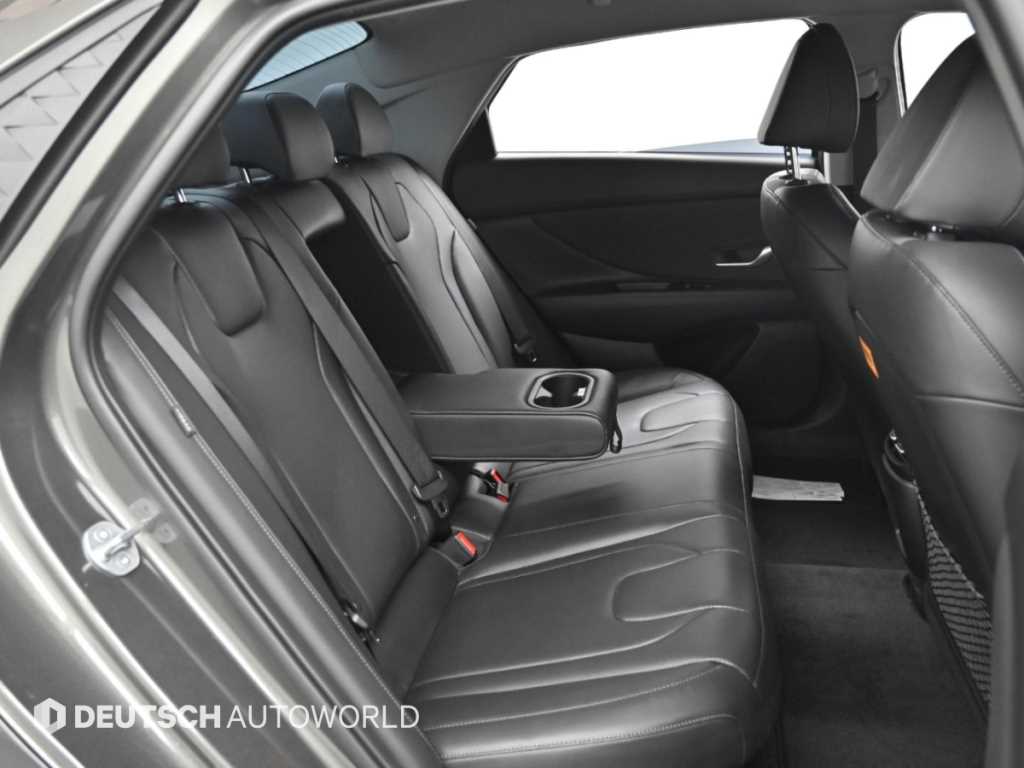 Hyundai Avante — photo 12