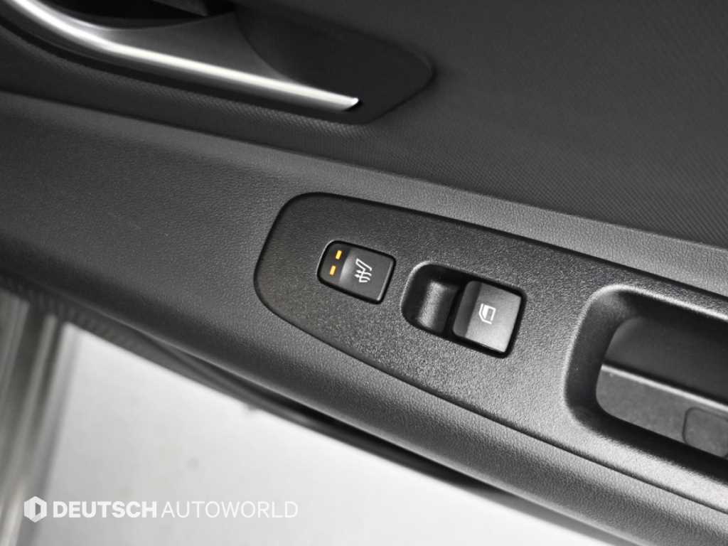 Hyundai Avante — photo 16