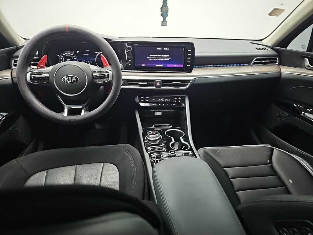 Kia K5 — photo 07