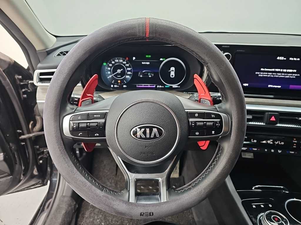 Kia K5 — photo 09