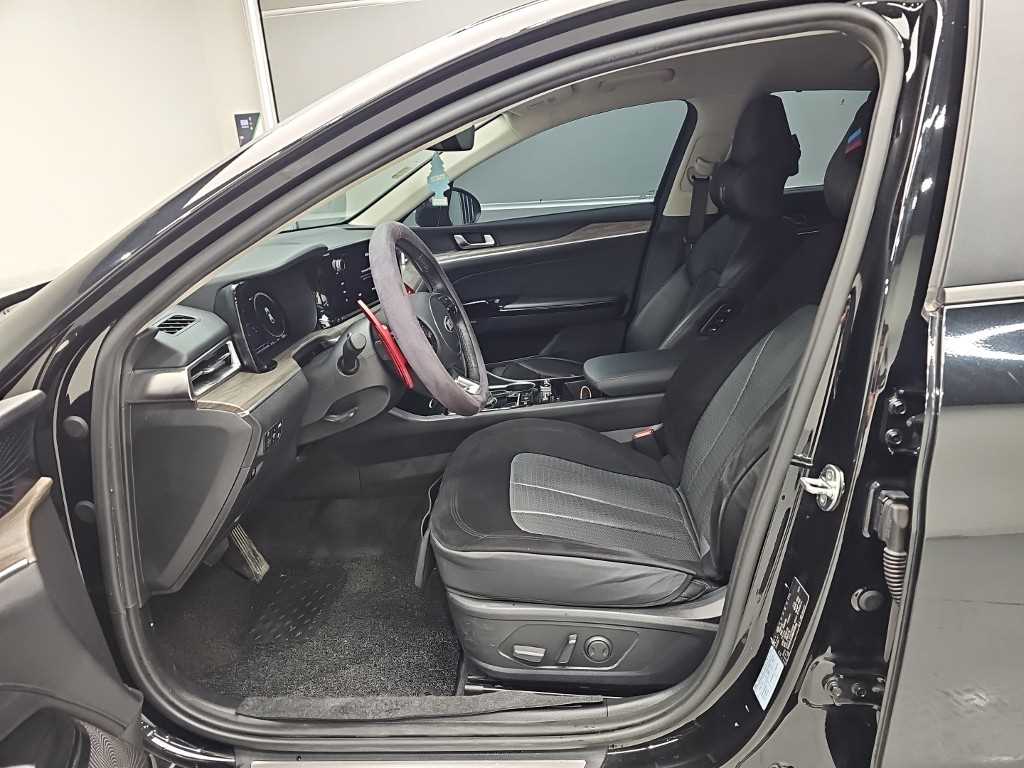 Kia K5 — photo 11