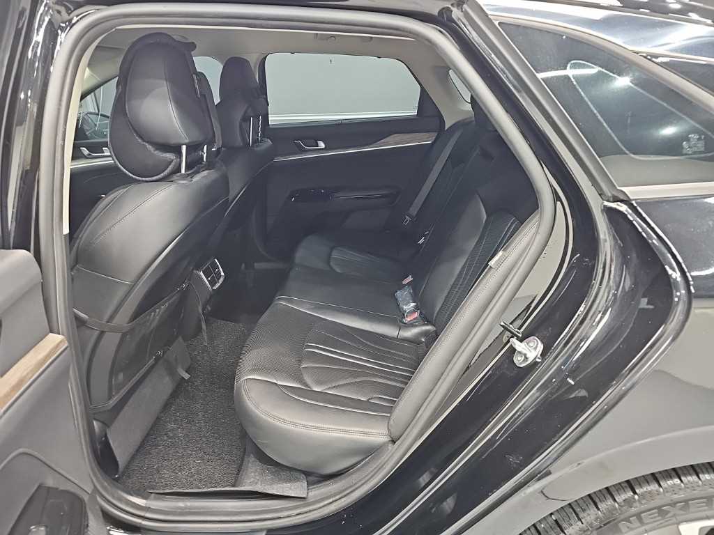 Kia K5 — photo 12